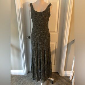 Jones New York 100% Silk Dress Women’s size 10 Black Cream Patterned Tiered